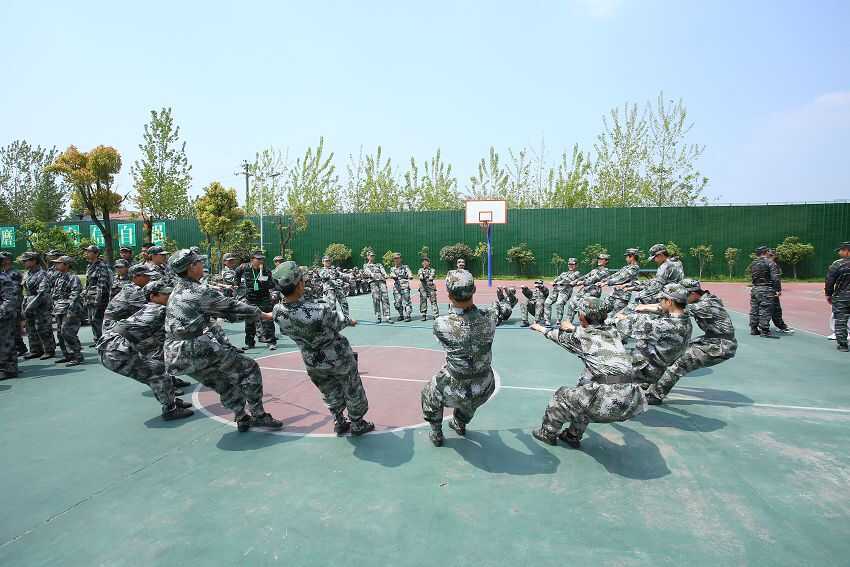 六年级孩子厌学怎么办 怎么帮孩子走出困境(图1)