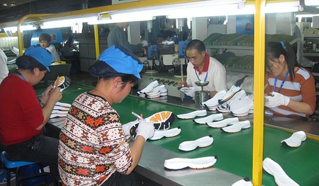 离家出走带三个孩子(母亲抛弃三个孩子离家出走)(图5)