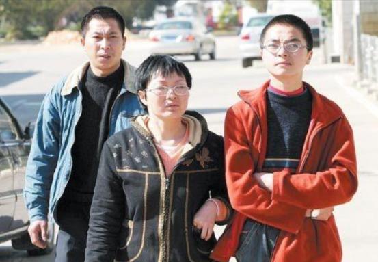 熊孩子离家出走探险(无贼熊孩子离家出走)(图2)