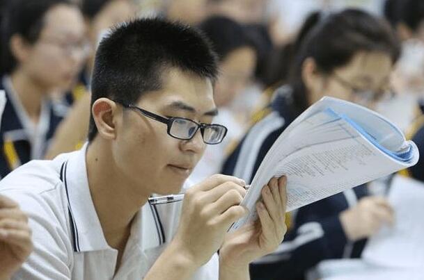 高中生孩子离家出走(高中生离家出走一般几天回来)(图2)