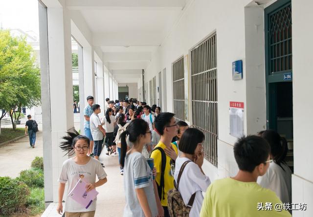 劝退学生可以不退学吗(老师有没有权利劝退学生退学)(图3)