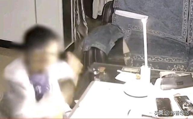 初中孩子骂家长(初中孩子作弊家长该如何处理)(图1)