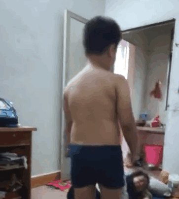 小孩因为玩手机打父母(小孩因为玩手机杀了父母)(图2)