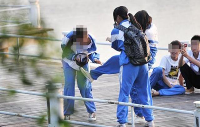 孩子叛逆该不该打(二婚家庭孩子叛逆该不该管)(图7)