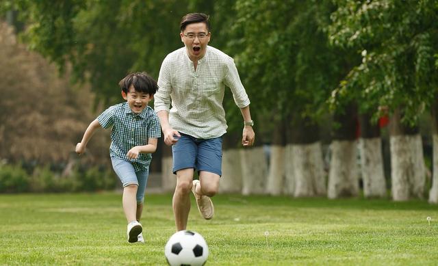 男孩子叛逆期怎么教(12岁男孩子叛逆期怎么教育)(图4)