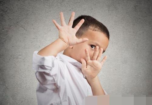 孩子不听话要怎么教育(小孩怎么叫都不听如何处理)(图3)