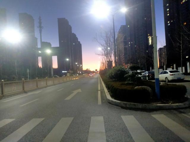 想轻生的孩子怎么教育(孩子想玩游戏怎么教育)(图2)